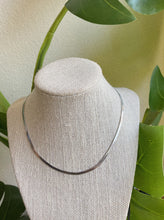 Load image into Gallery viewer, Sleek Herringbone Chain
