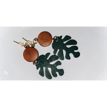 Load image into Gallery viewer, Rico Monstera Leaf Earrings
