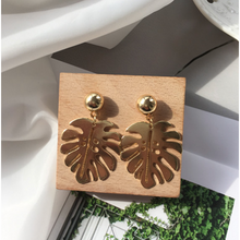 Load image into Gallery viewer, Gold Leaf Palm Dangle Earrings
